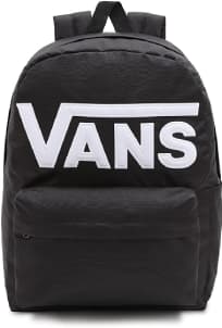 Zaino Vans Old Skool Drop V nero con scritta VANS bianca. Lo zaino è su sfondo bianco.